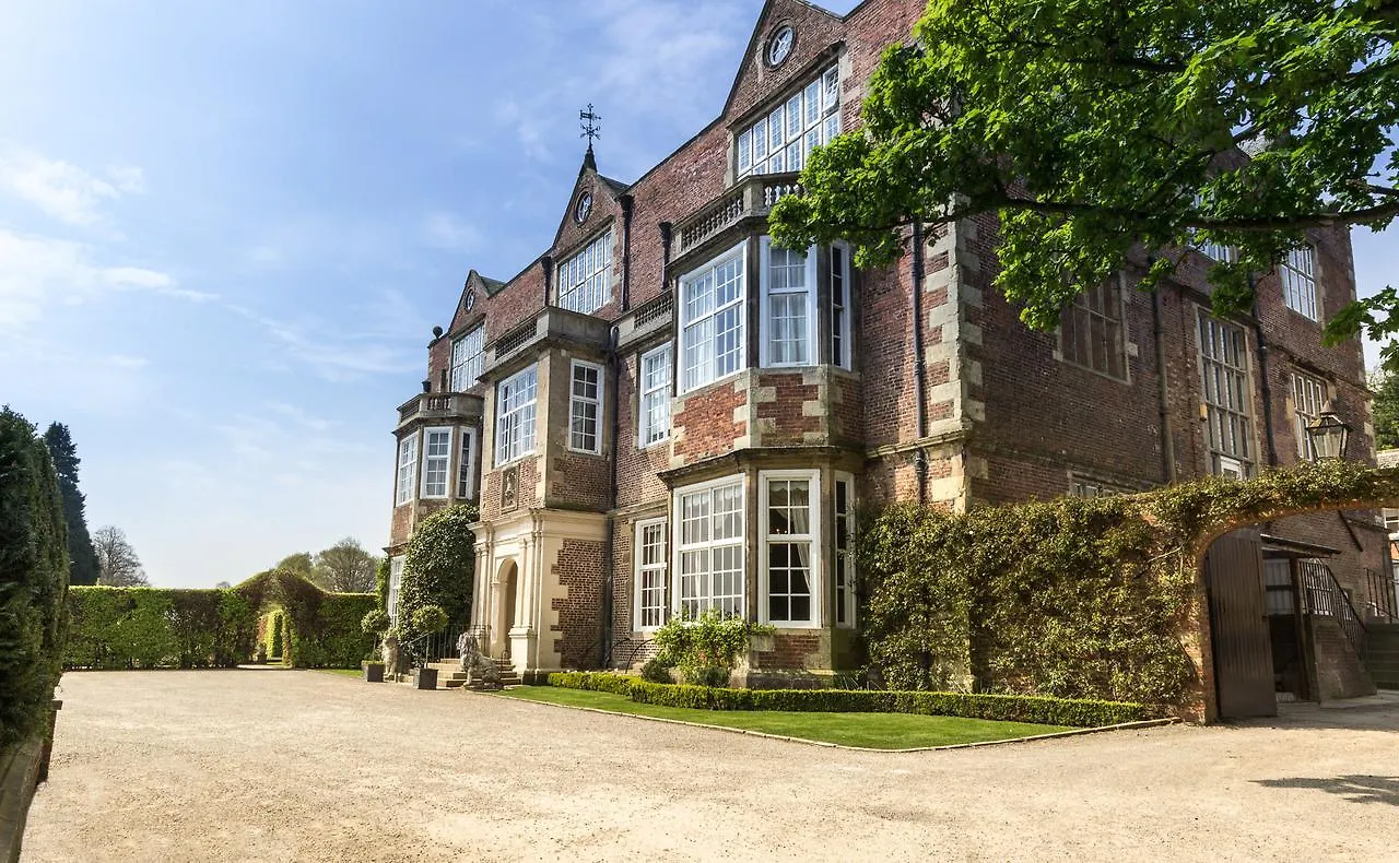 נארסבורו Goldsborough Hall מלון