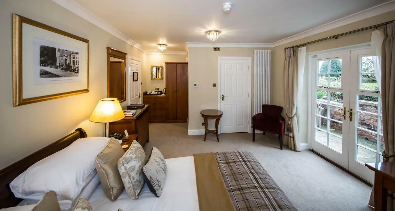 ***** מלון נארסבורו Goldsborough Hall בריטניה
